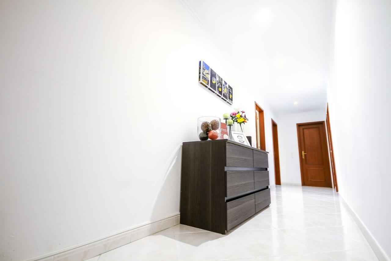 Apartamento Tejo Cacilhas Exteriör bild