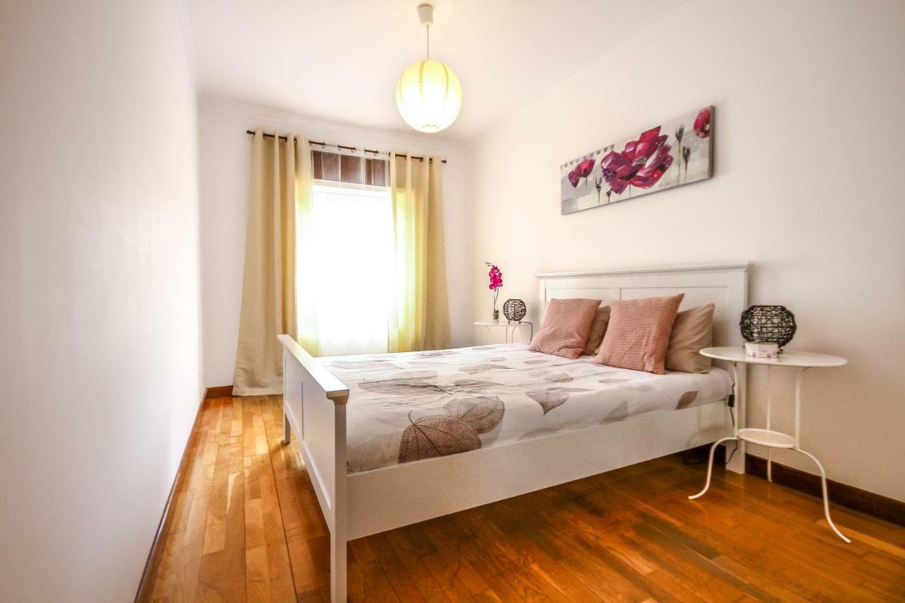 Apartamento Tejo Cacilhas Exteriör bild