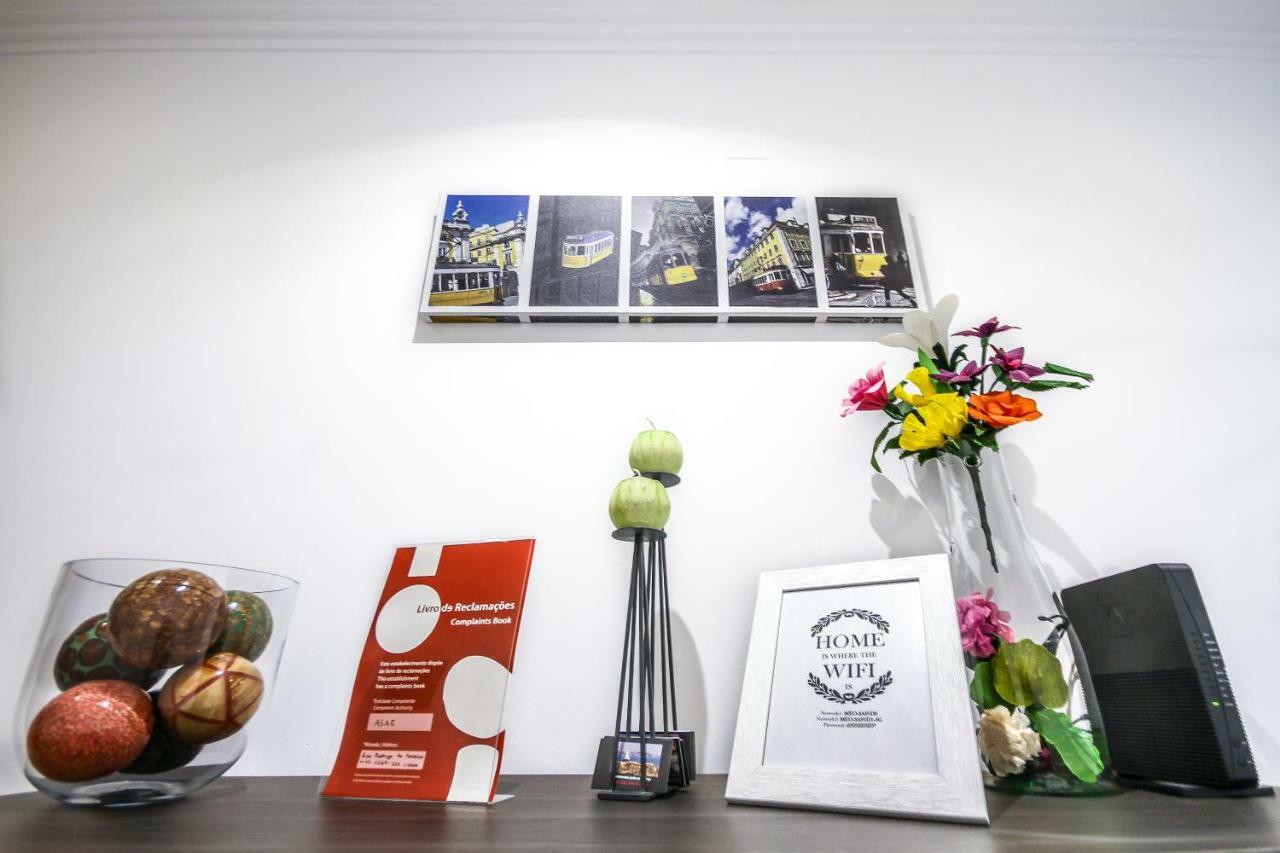 Apartamento Tejo Cacilhas Exteriör bild