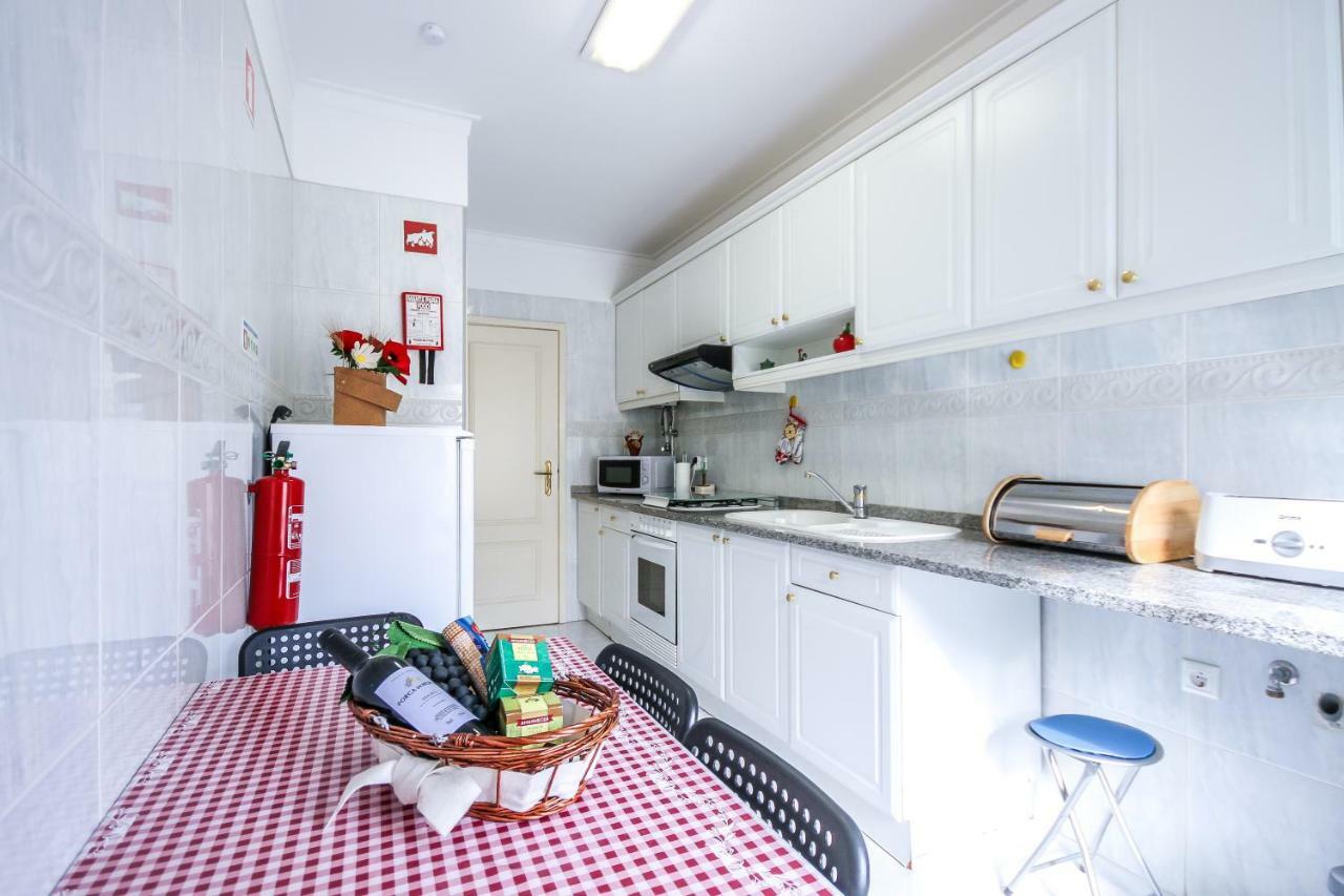 Apartamento Tejo Cacilhas Exteriör bild
