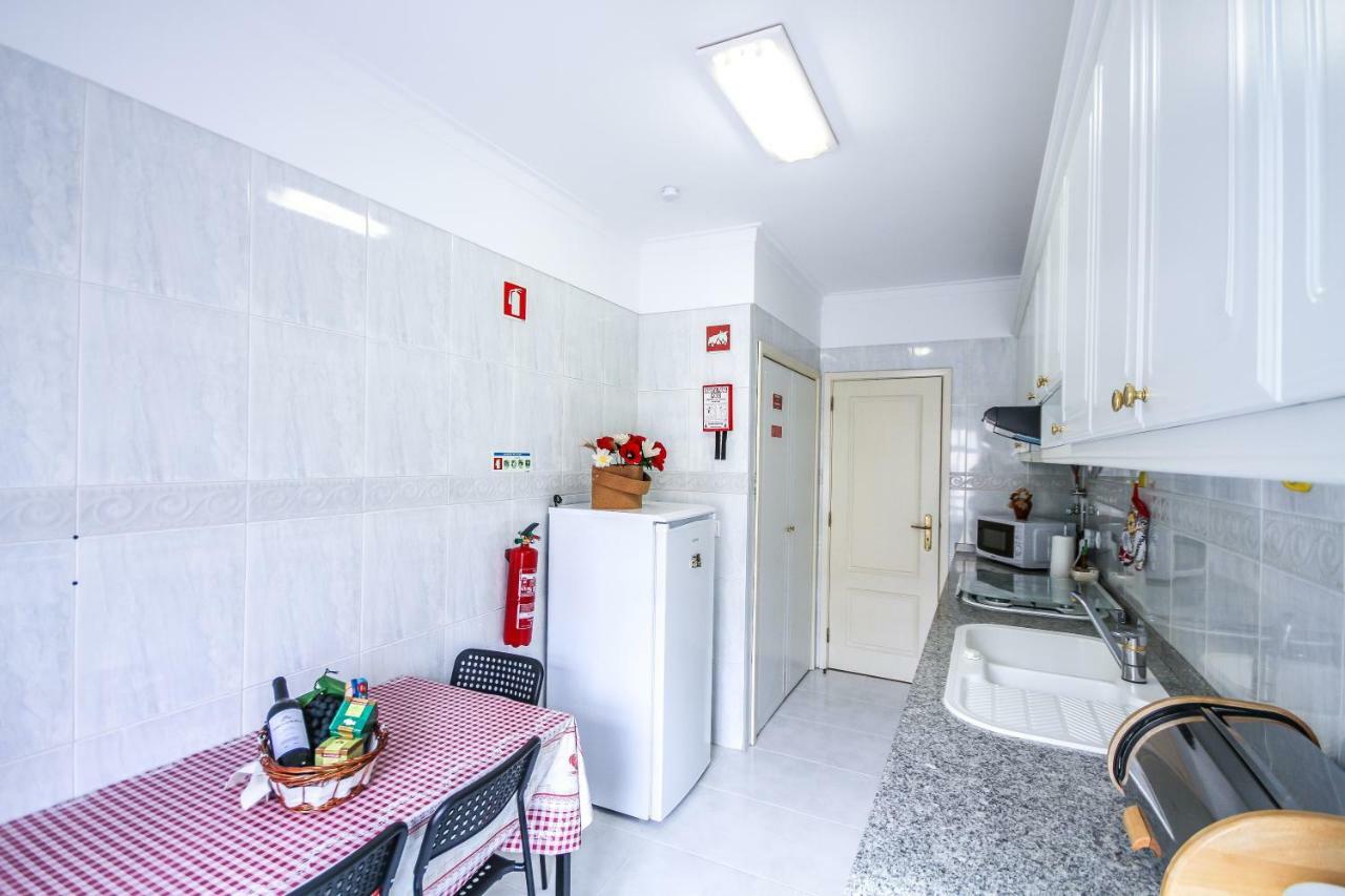 Apartamento Tejo Cacilhas Exteriör bild