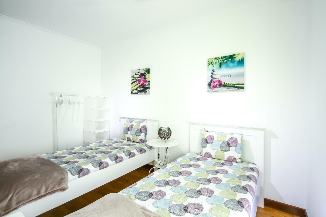 Apartamento Tejo Cacilhas Exteriör bild