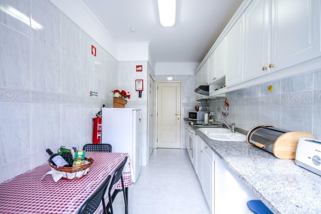 Apartamento Tejo Cacilhas Exteriör bild