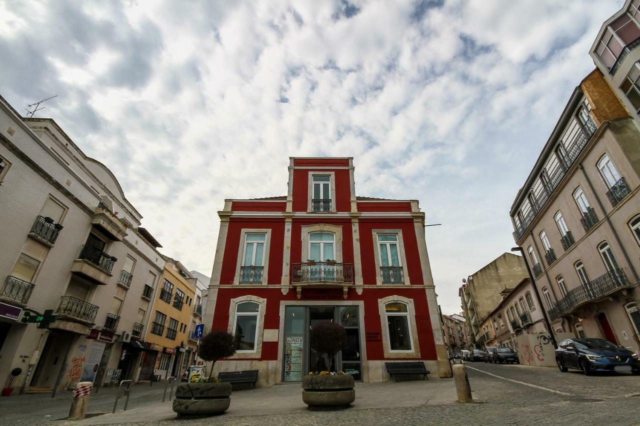 Apartamento Tejo Cacilhas Exteriör bild